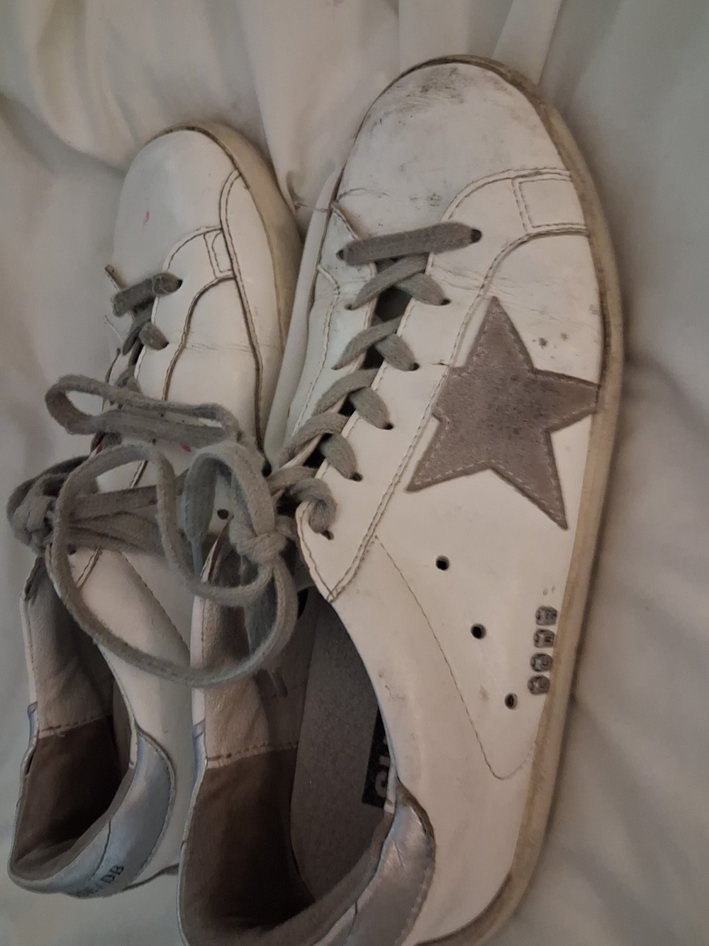 Golden Goose White Leather Low-Top Sneakers with Gray Star